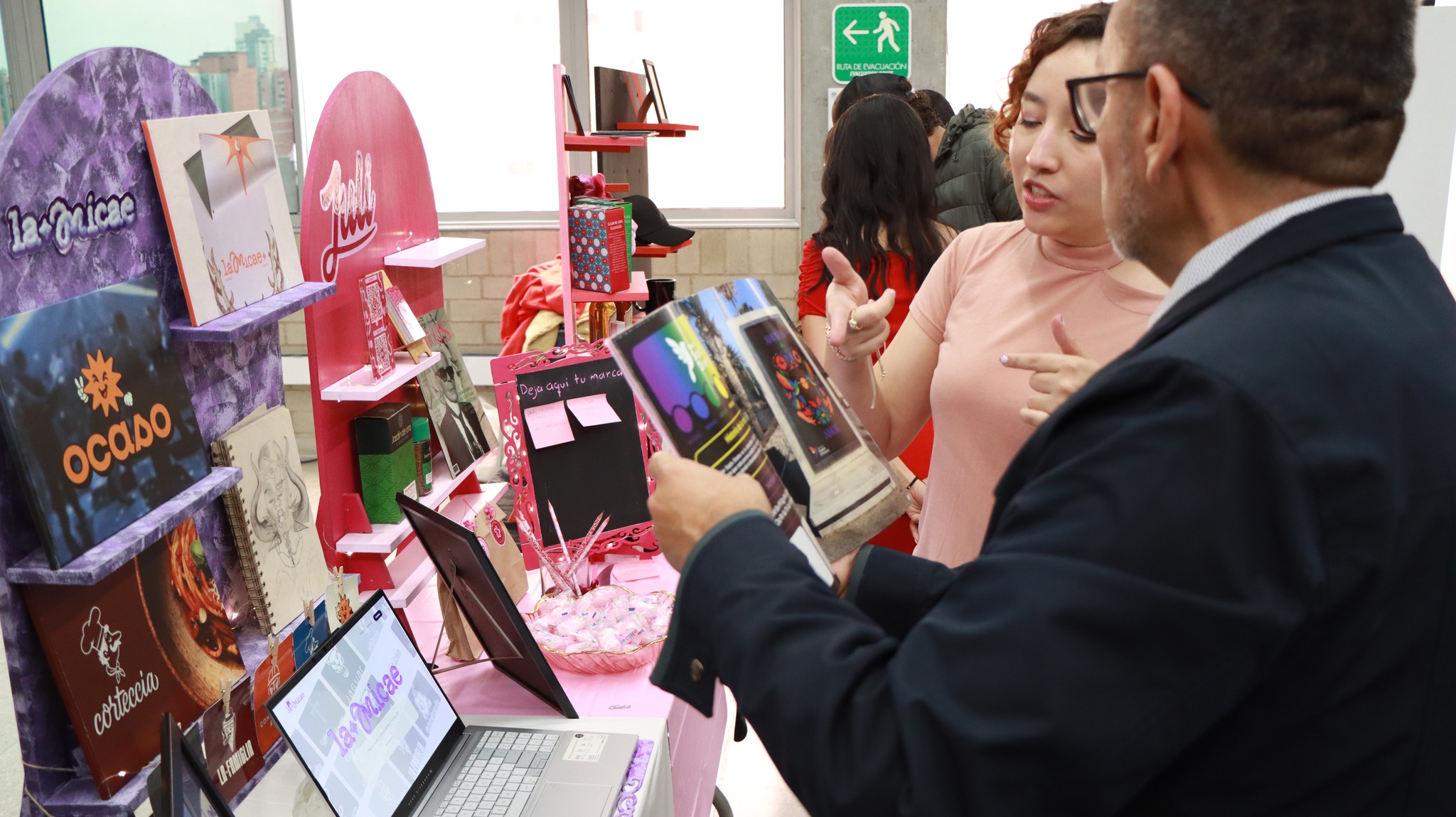 Muestra crossmedia 3.jpg