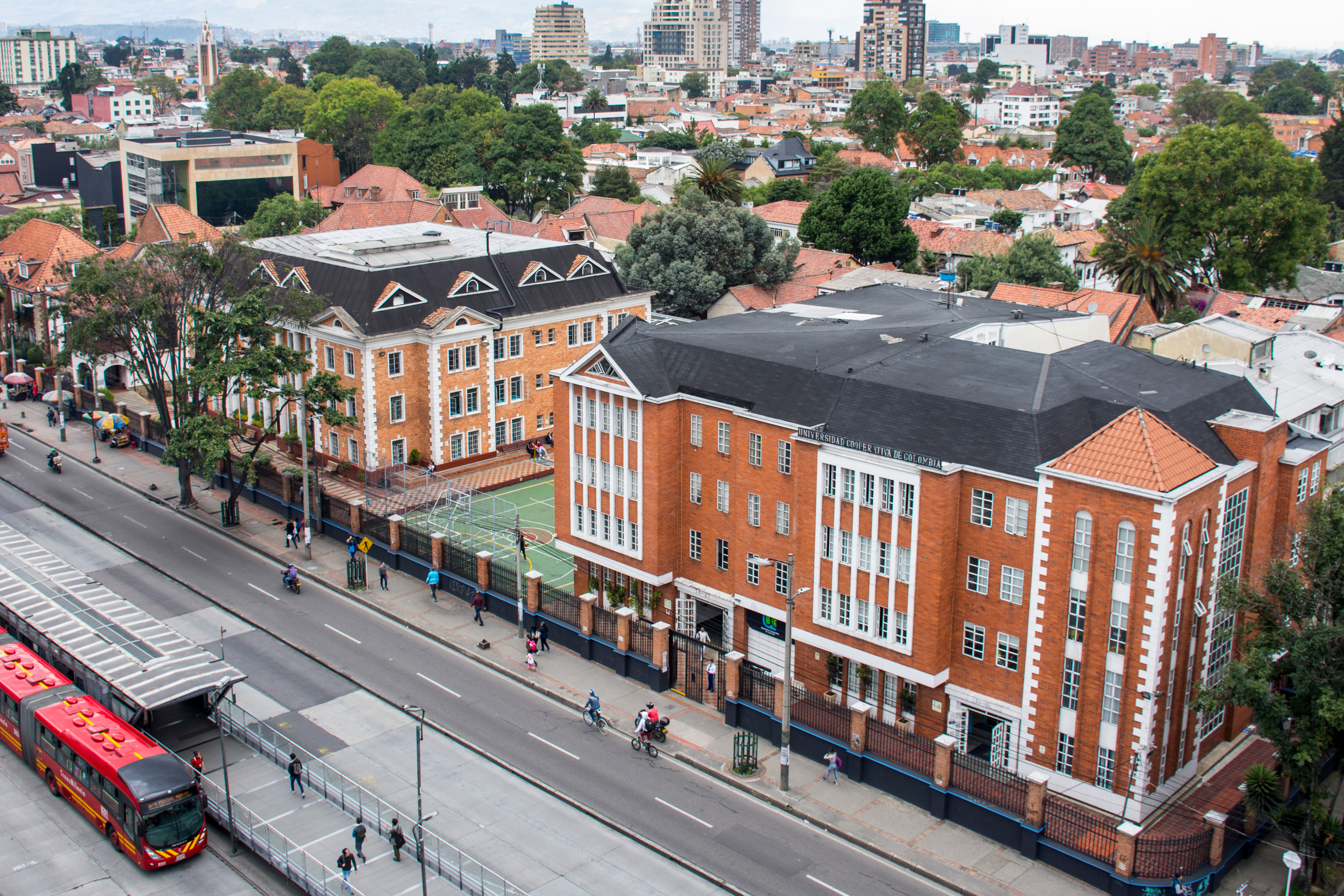 UCC sede Bogotá.jpg