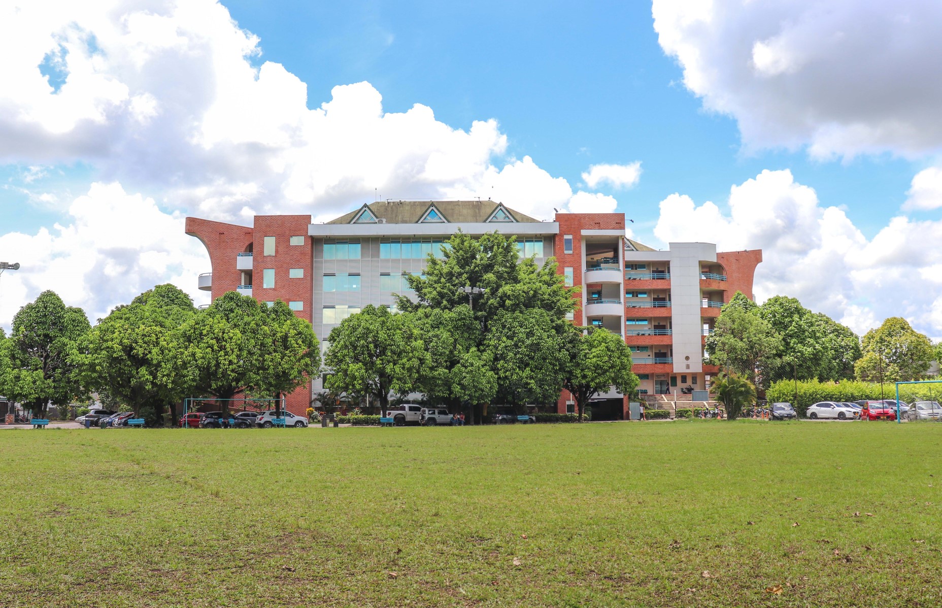 Campus Villavicencio bloque principal.jpg