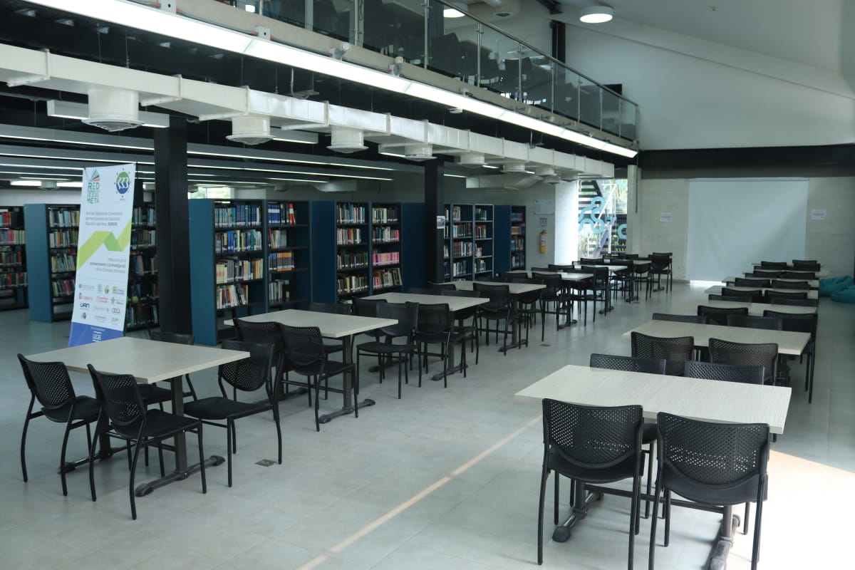 Biblioteca bloque Ciencias UCC Villavicencio.jpg