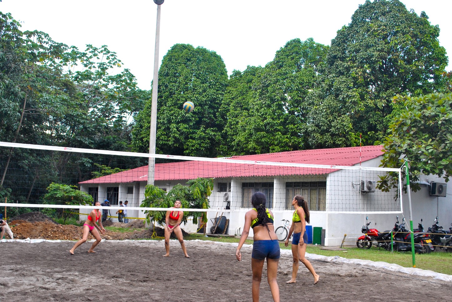 Cancha de Voleibol arena.jpg